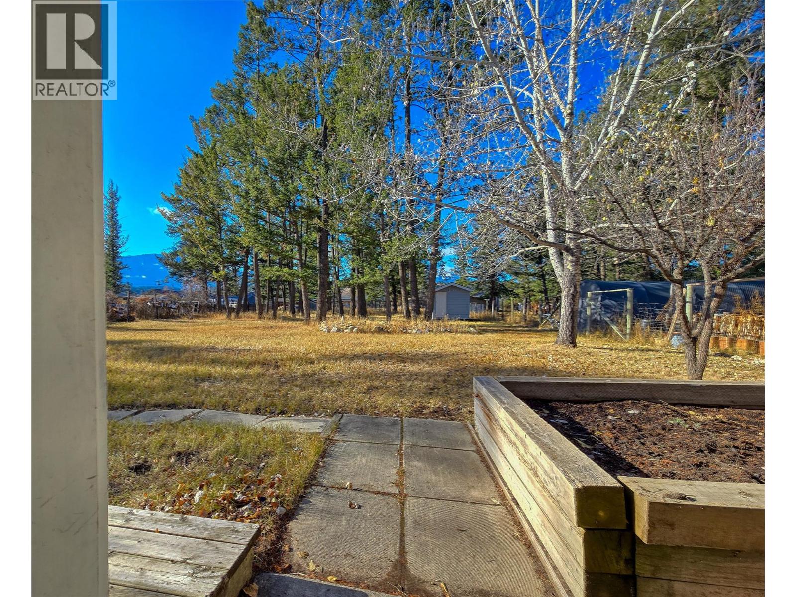 402 12th Avenue, Invermere