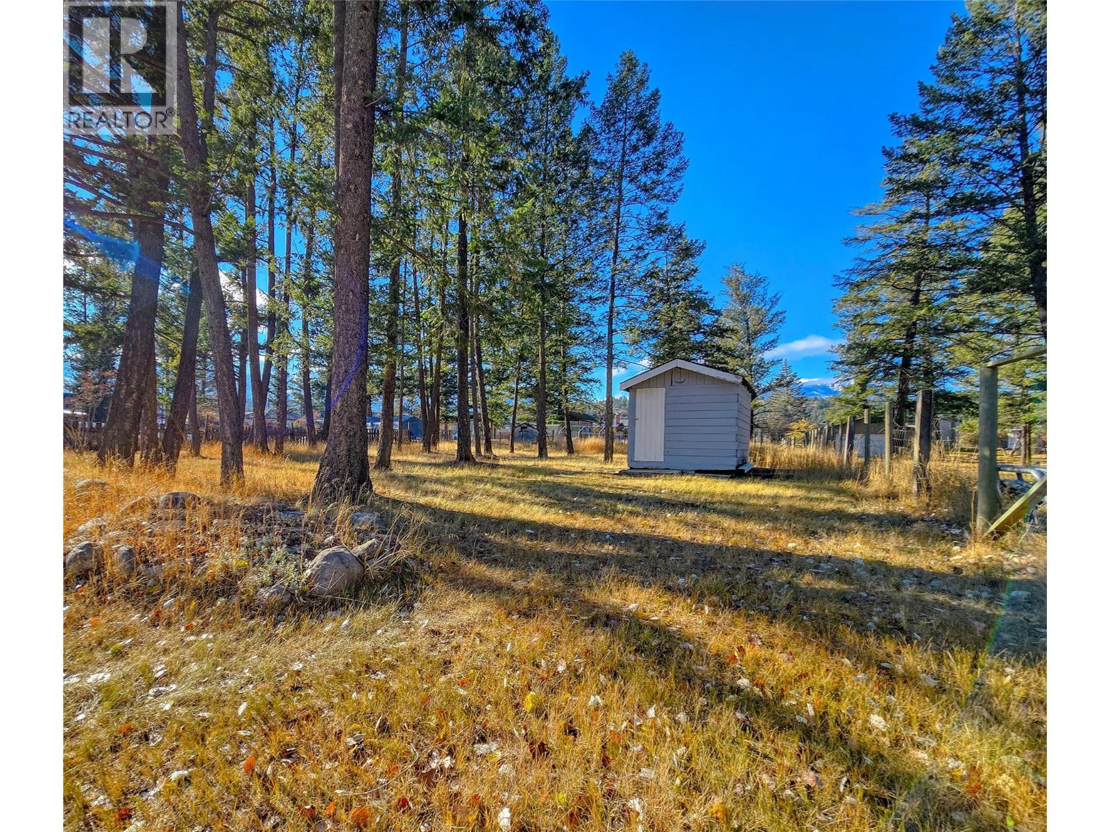 402 12th Avenue, Invermere