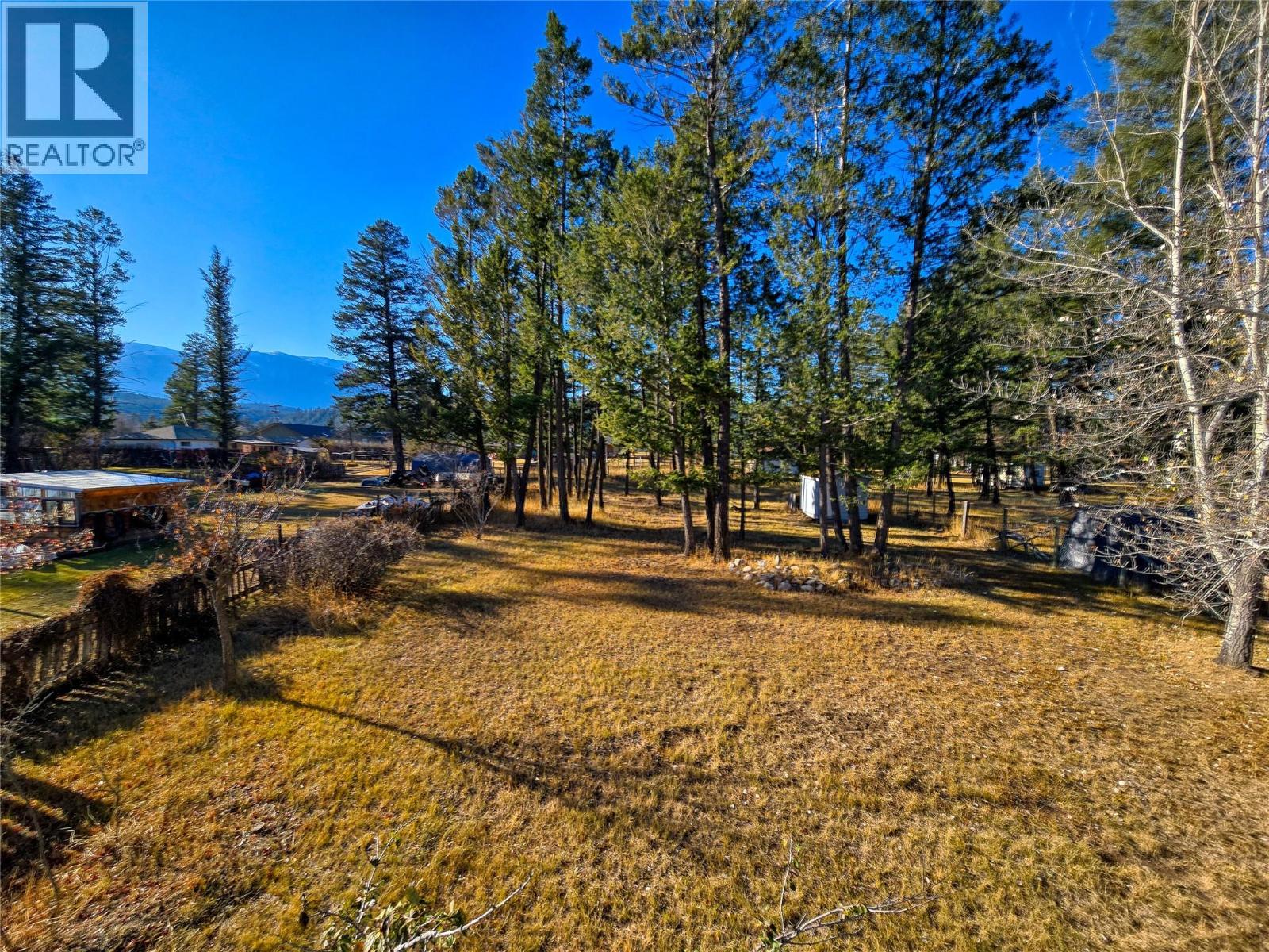 402 12th Avenue, Invermere