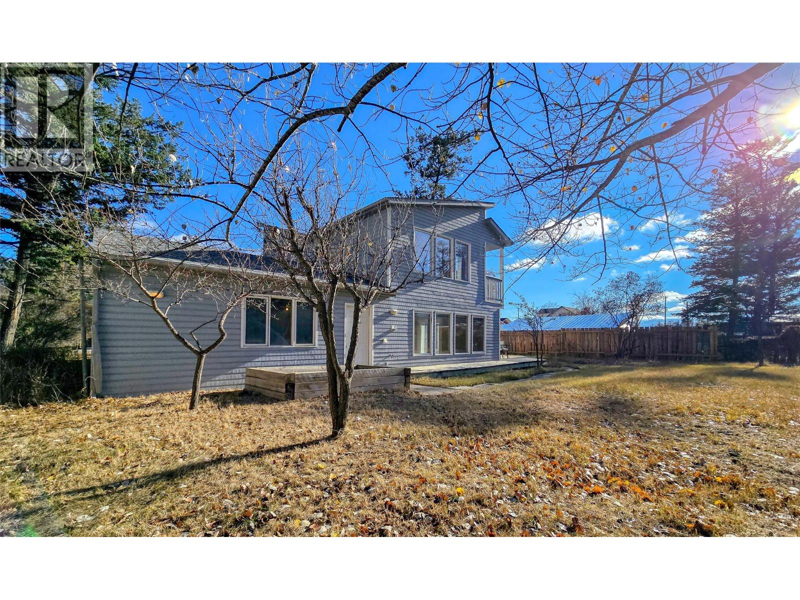 402 12th Avenue, Invermere