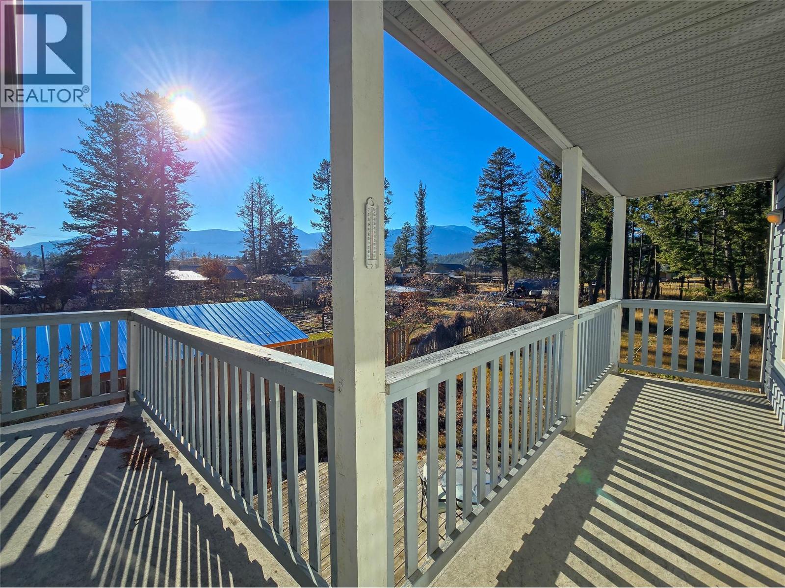 402 12th Avenue, Invermere