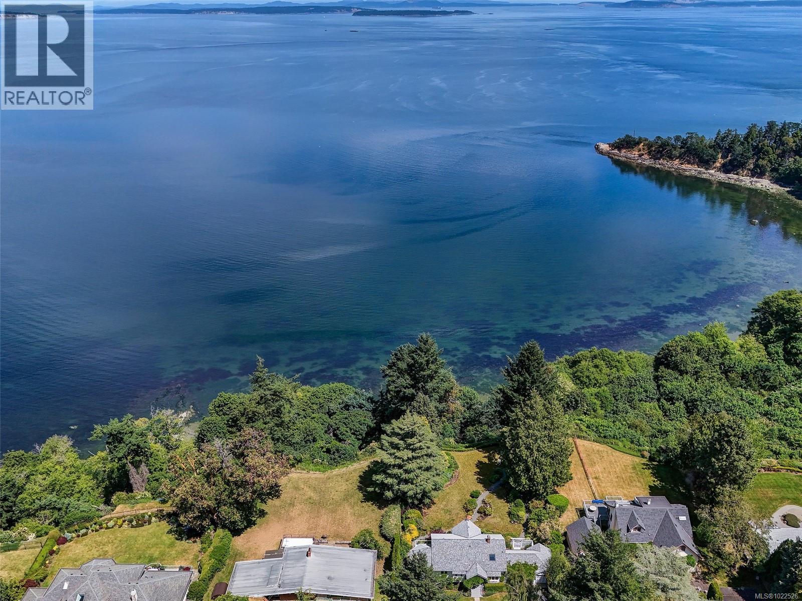 4590 Torquay Dr, Saanich