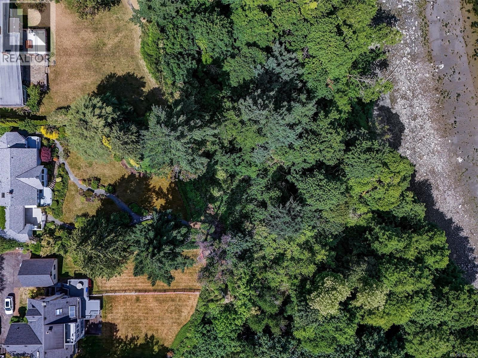 4590 Torquay Dr, Saanich