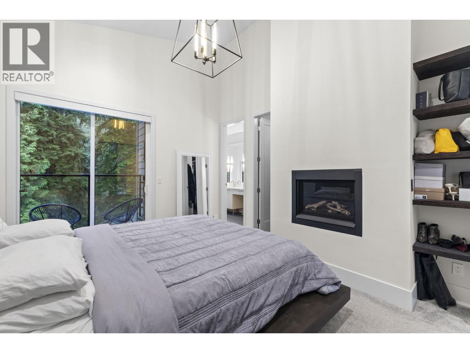 22 3295 SUNNYSIDE ROAD, Anmore