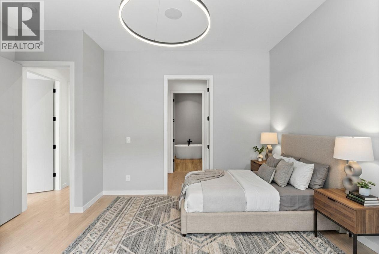 41717 GOVERNMENT ROAD, Squamish