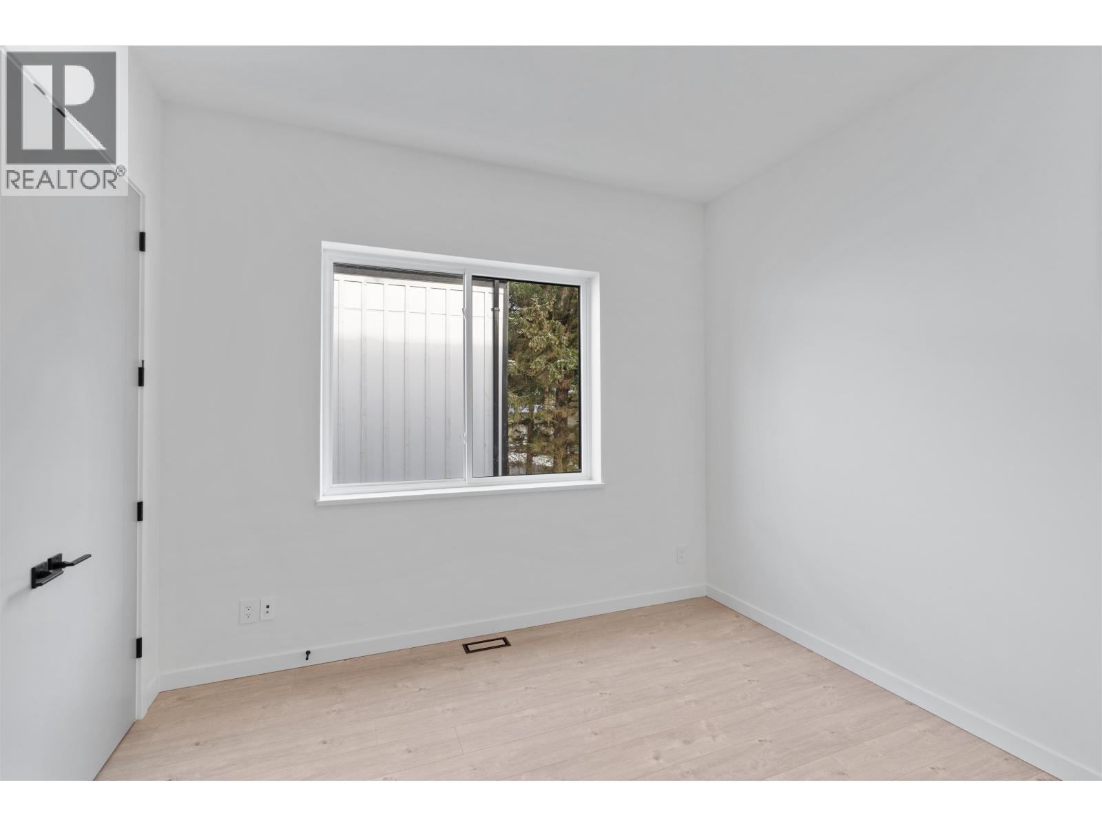 41717 GOVERNMENT ROAD, Squamish