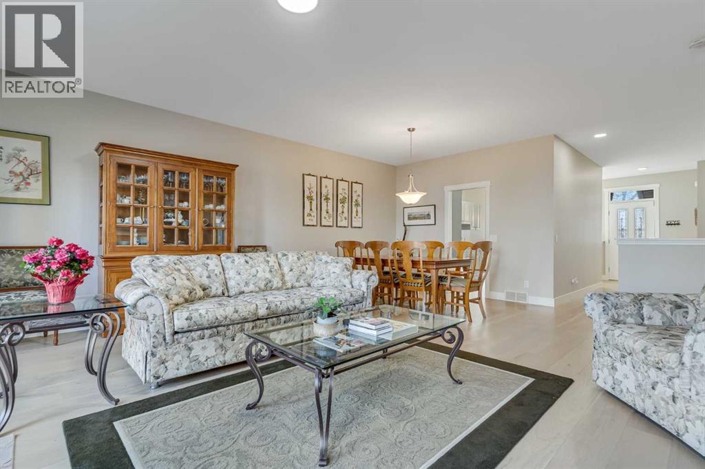 Single Family House Bungalow for Sale in  Shannon Estates Terrace SW Shawnessy Calgary 