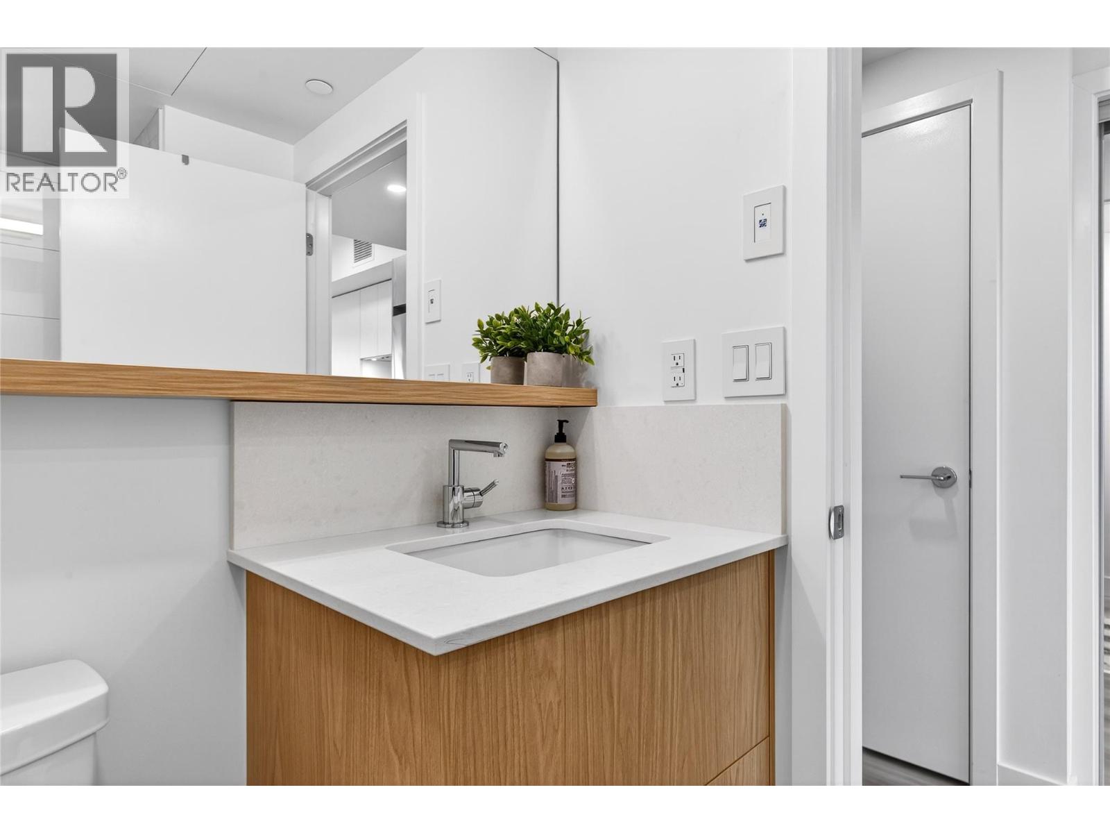 2606 1488 Bertram Street, Kelowna