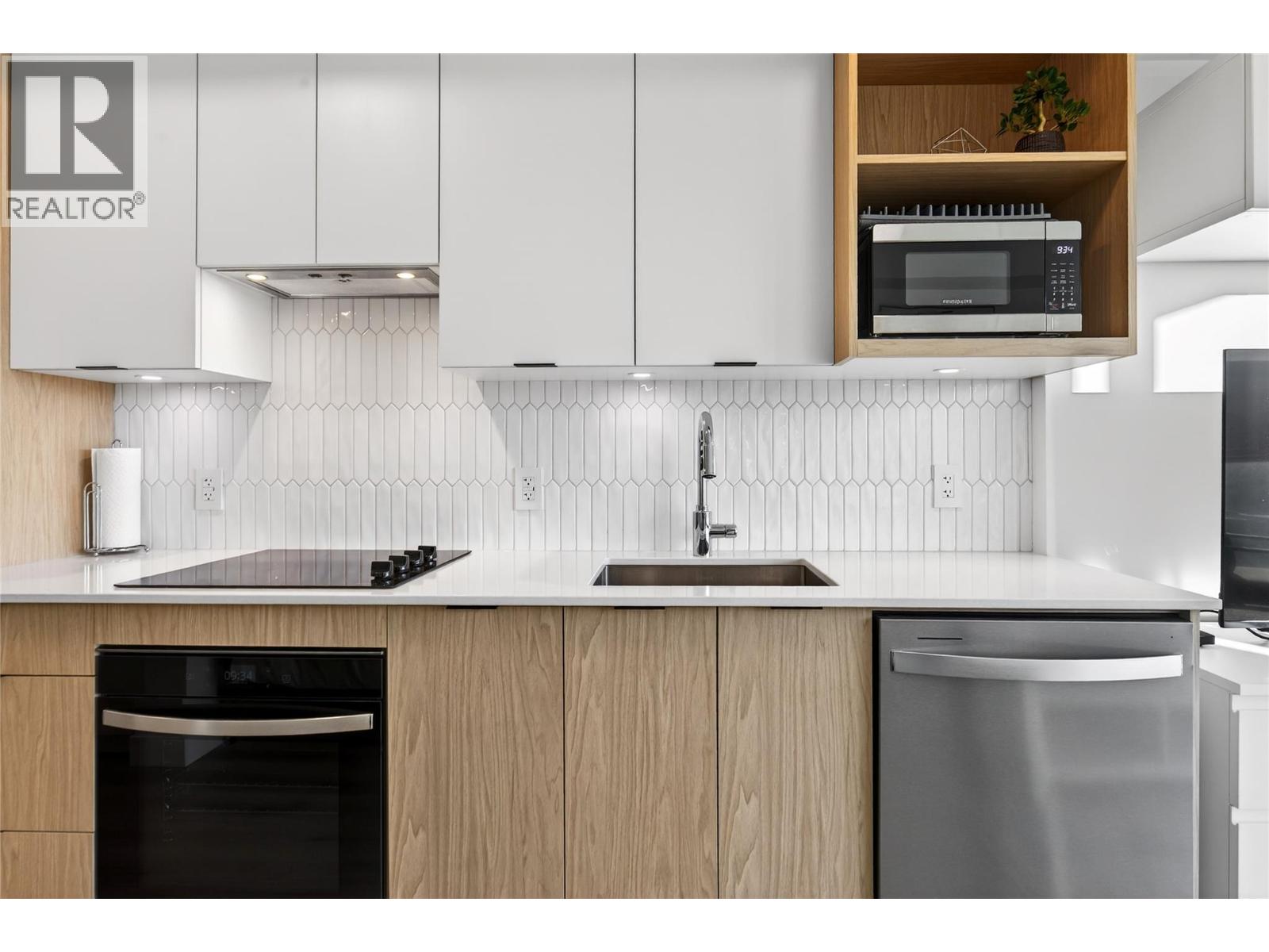 2606 1488 Bertram Street, Kelowna