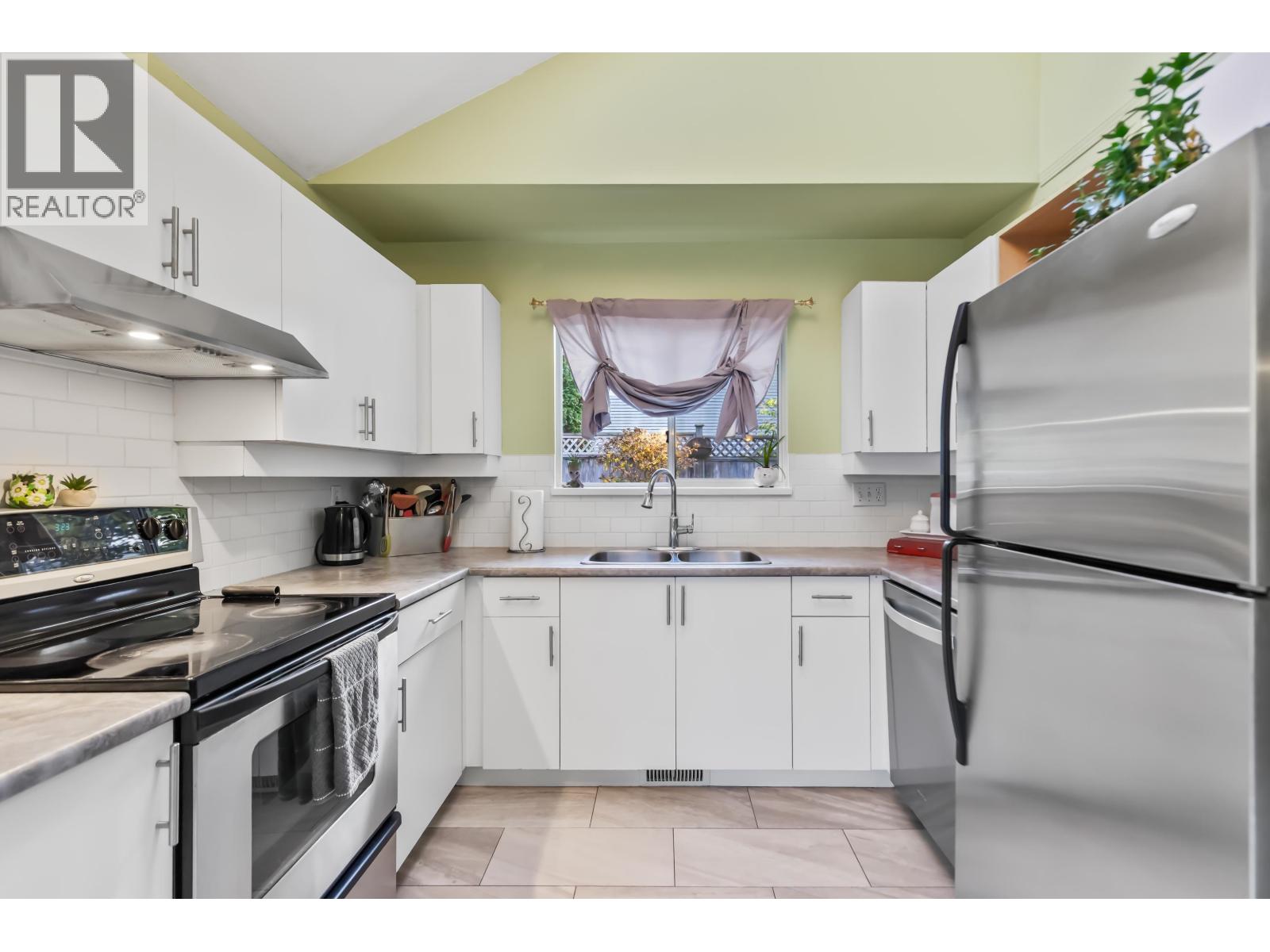 4 19252 119 AVENUE, Pitt Meadows