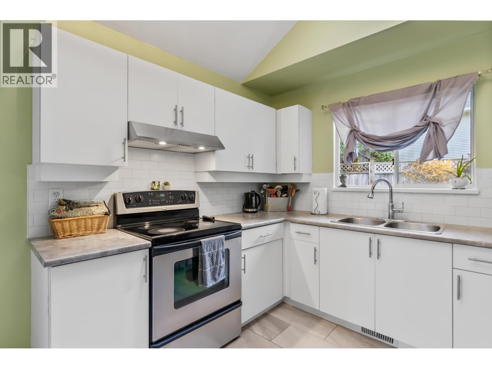 4 19252 119 AVENUE, Pitt Meadows