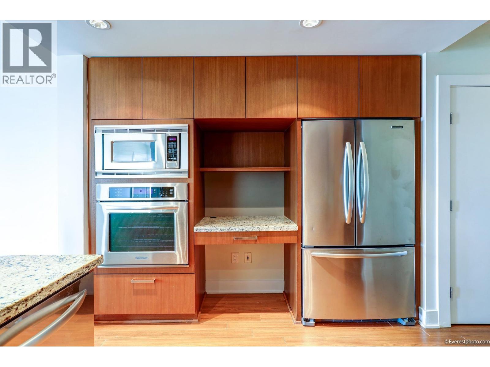 1502 1155 THE HIGH STREET, Coquitlam