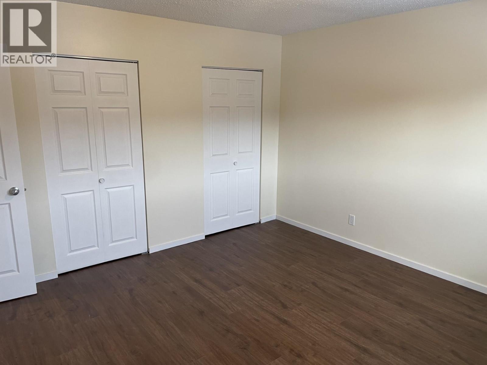 2301 PEAR Street, Terrace