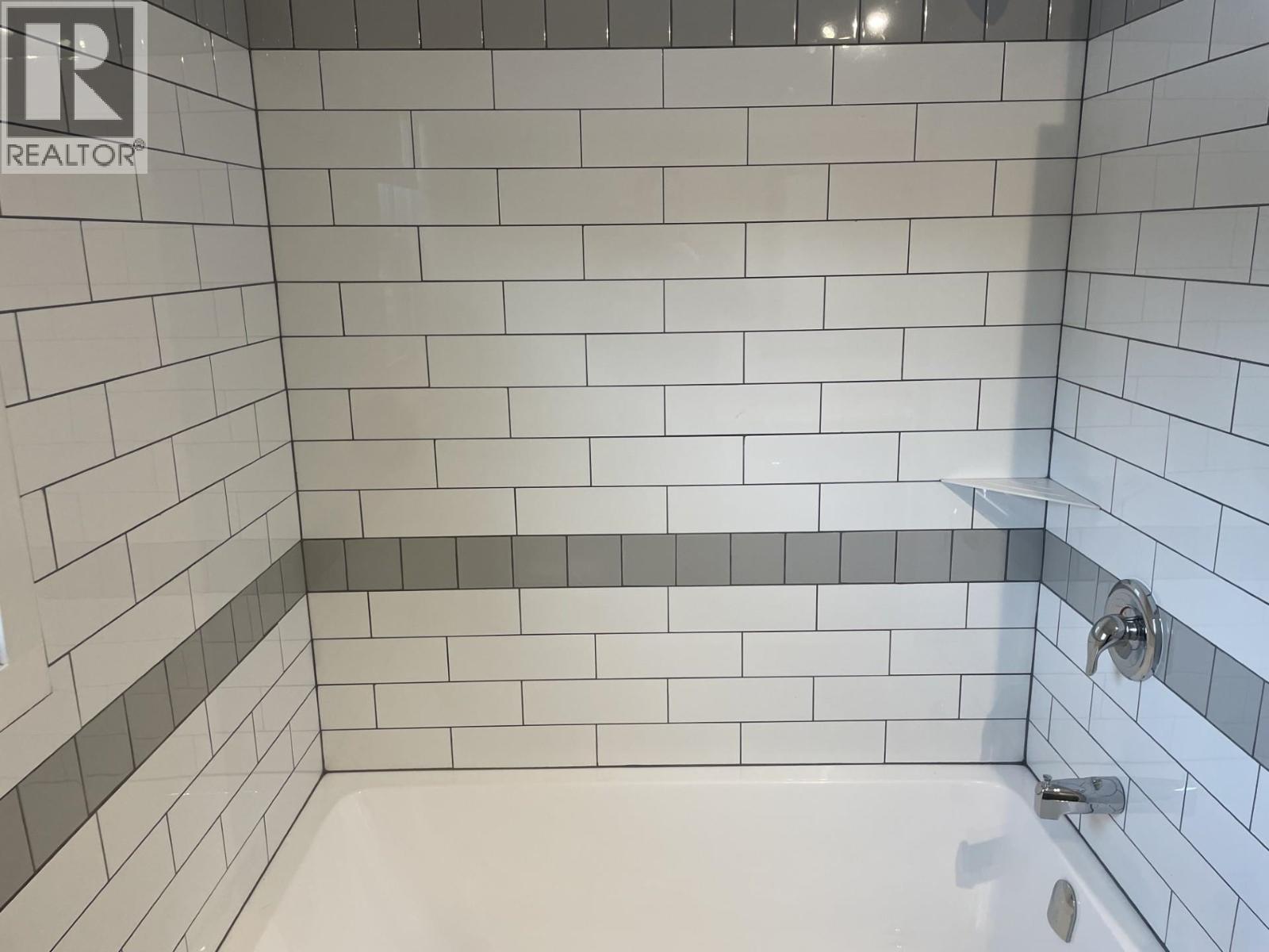 2301 PEAR Street, Terrace