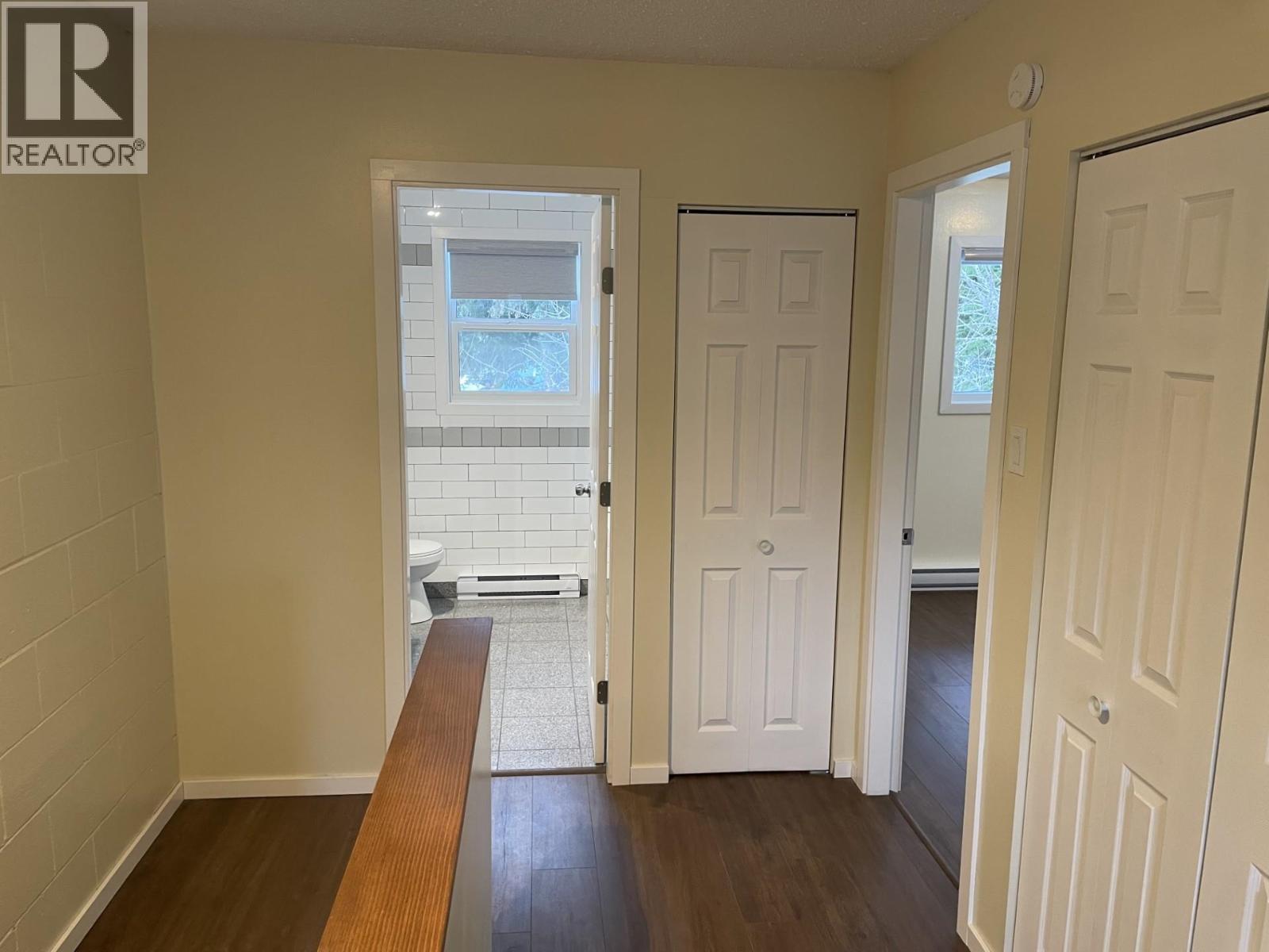 2301 PEAR Street, Terrace