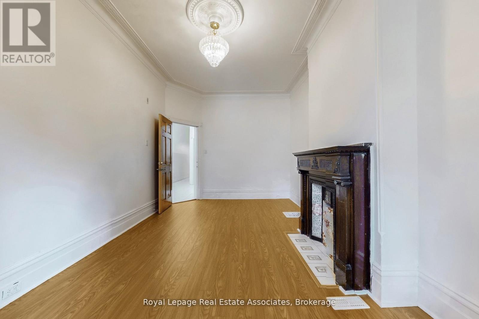 143 SEATON STREET - Photo 4 of 50, Toronto (Moss Park), Ontario