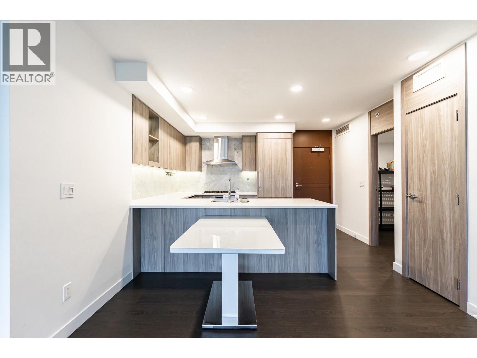 House in Richmond - Image 4