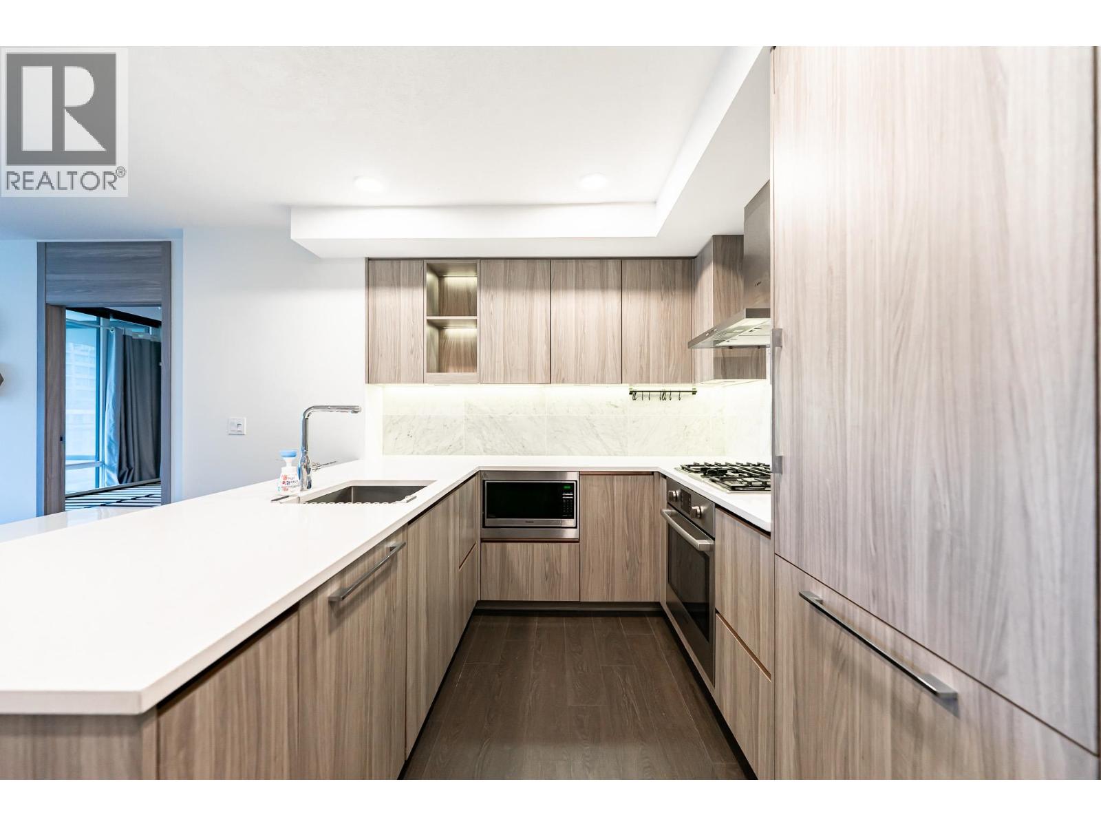 House in Richmond - Image 37
