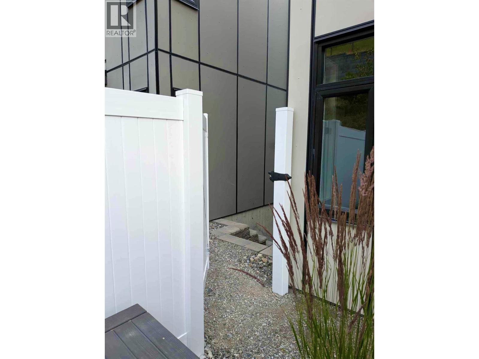 7 3220 Hilltown Drive, Kelowna