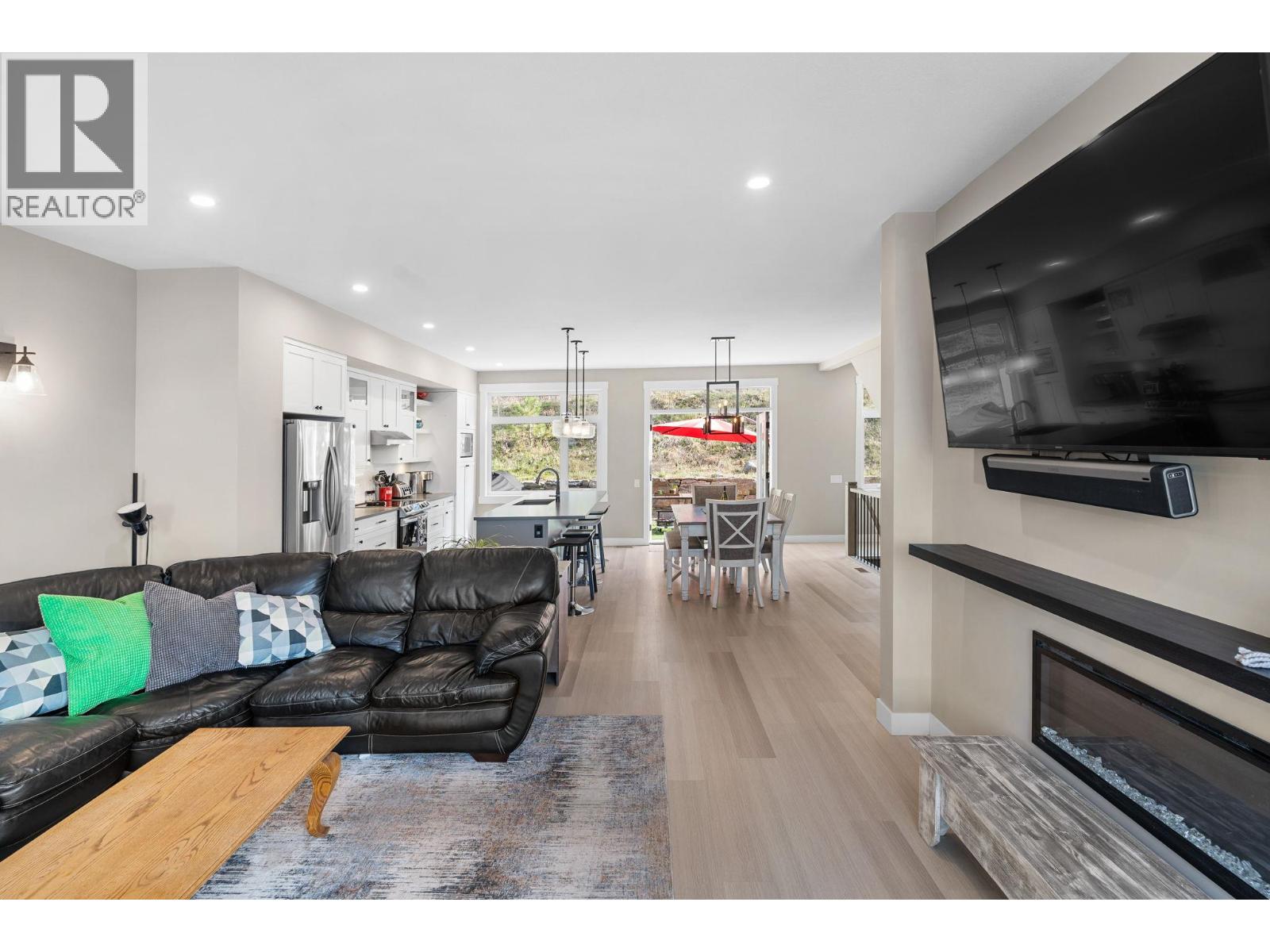 7 3220 Hilltown Drive, Kelowna