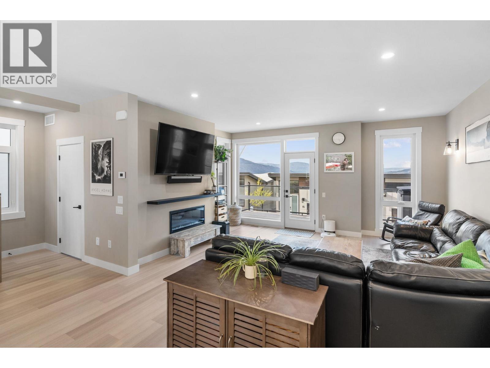 7 3220 Hilltown Drive, Kelowna