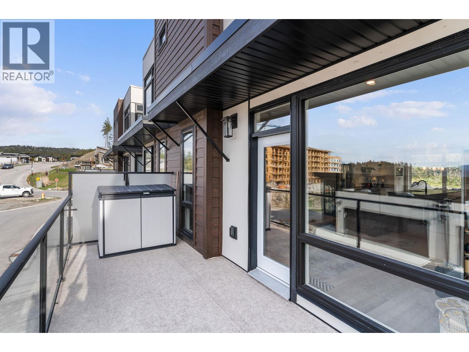 7 3220 Hilltown Drive, Kelowna