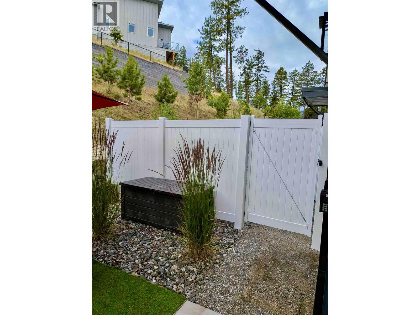 7 3220 Hilltown Drive, Kelowna