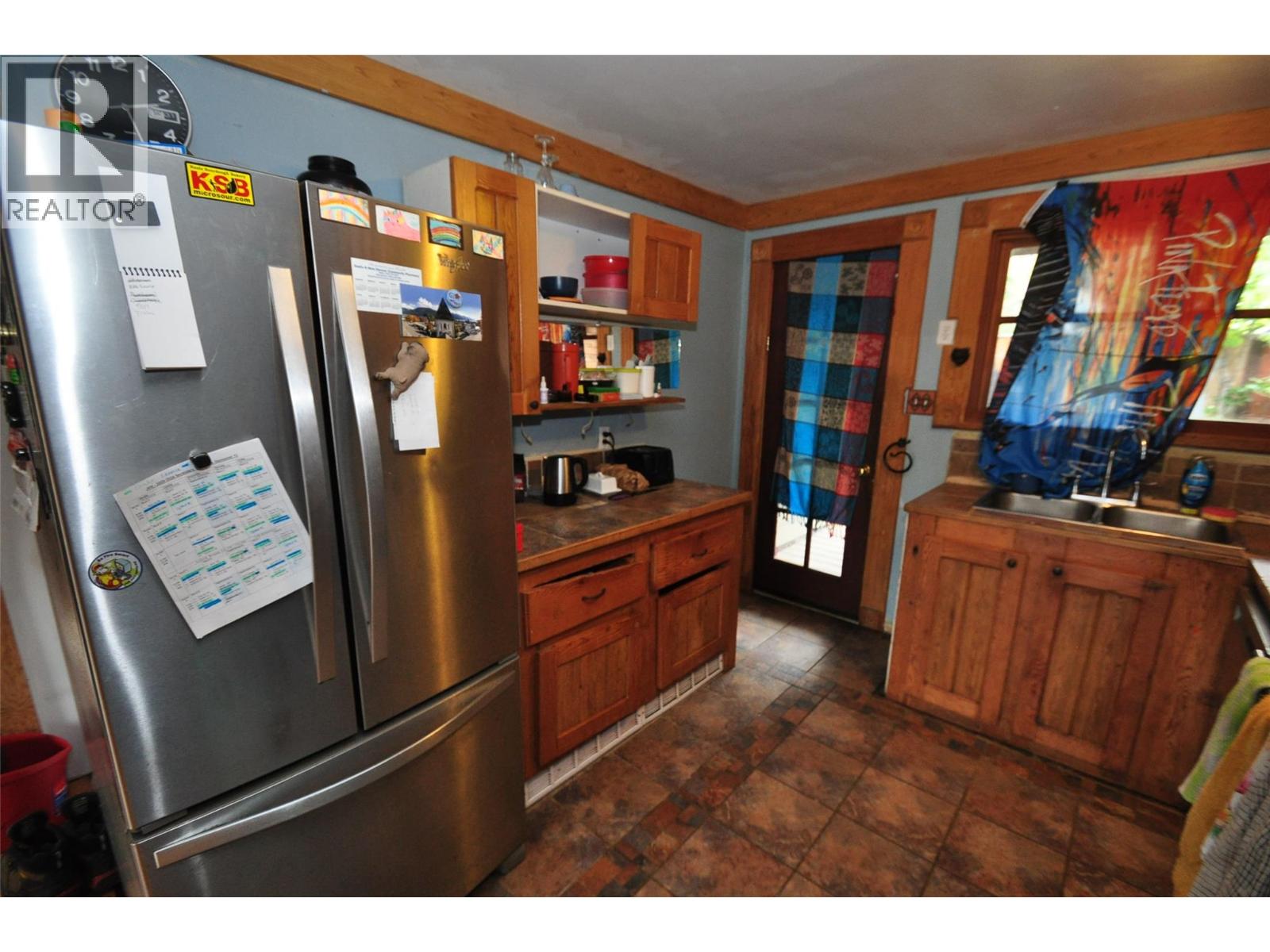 105 Washington Street N, Kaslo