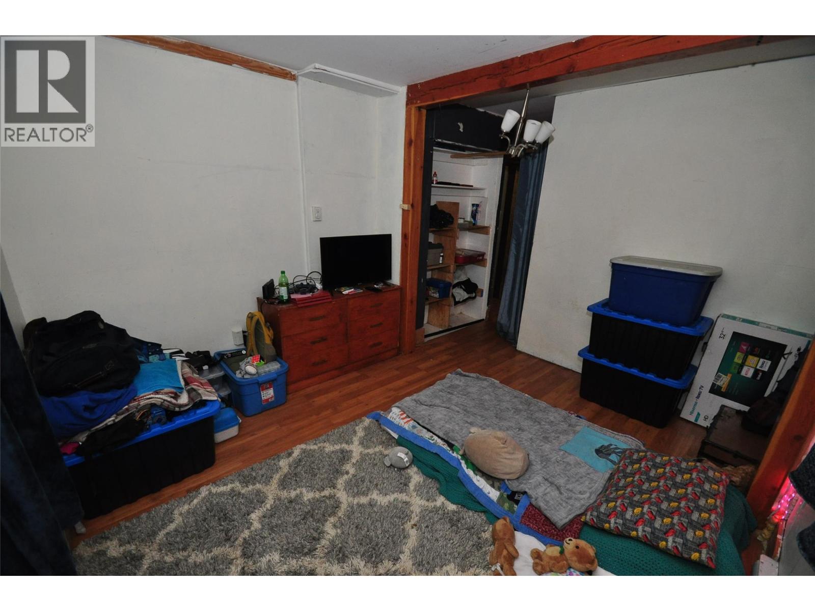 105 Washington Street N, Kaslo