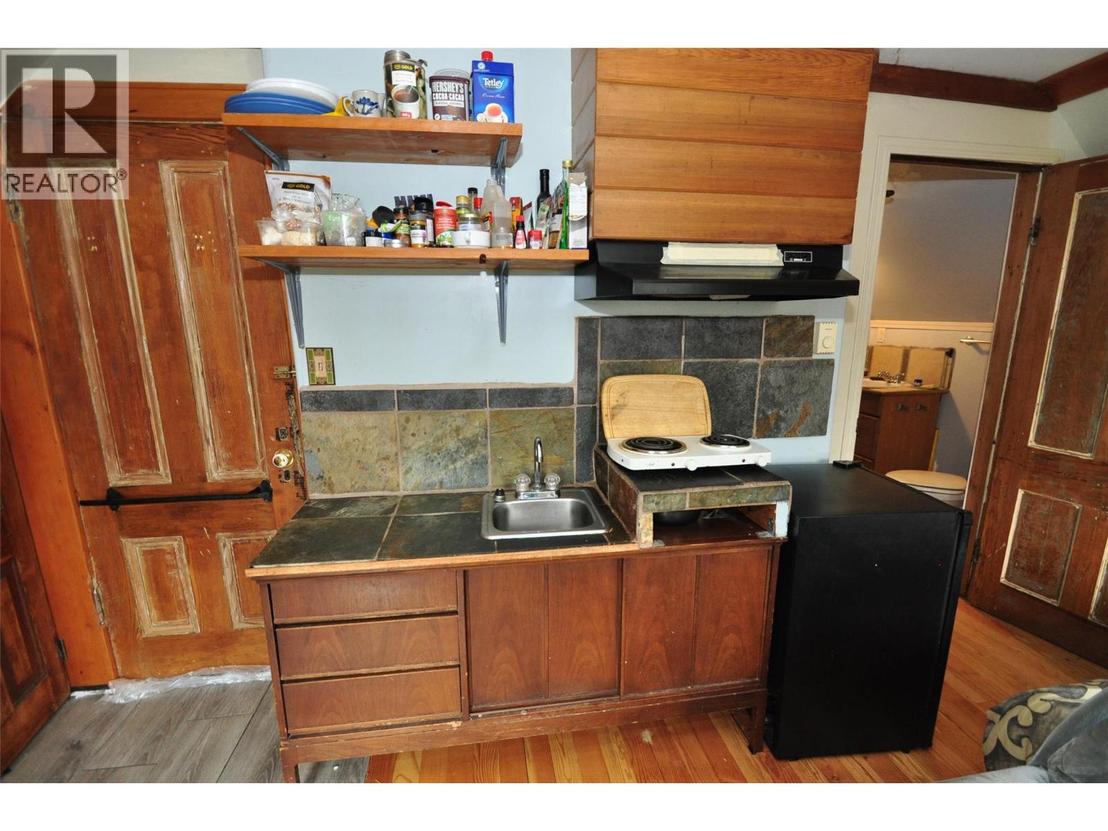 105 Washington Street N, Kaslo