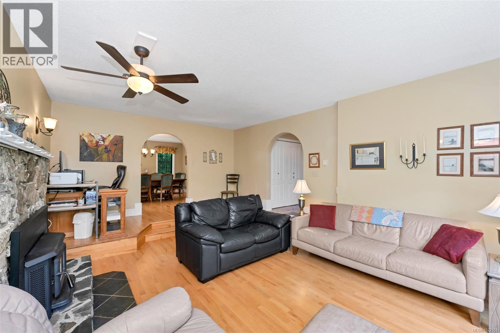 5885 Jupiter Pl, Sooke