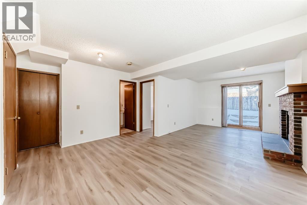 Single Family House 4 Level for Sale in  Cedardale Hill SW Cedarbrae Calgary 