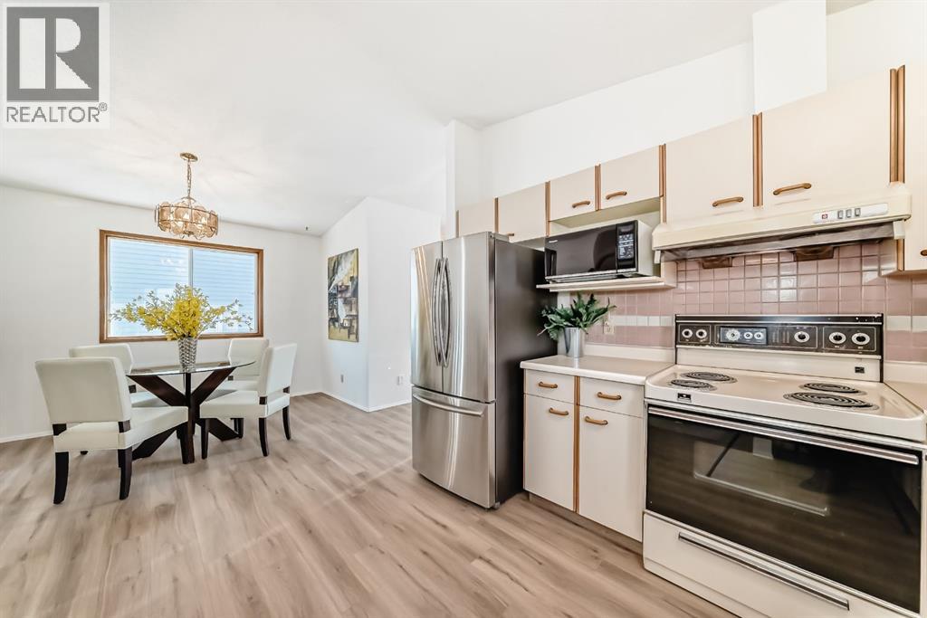 Single Family House 4 Level for Sale in  Cedardale Hill SW Cedarbrae Calgary 