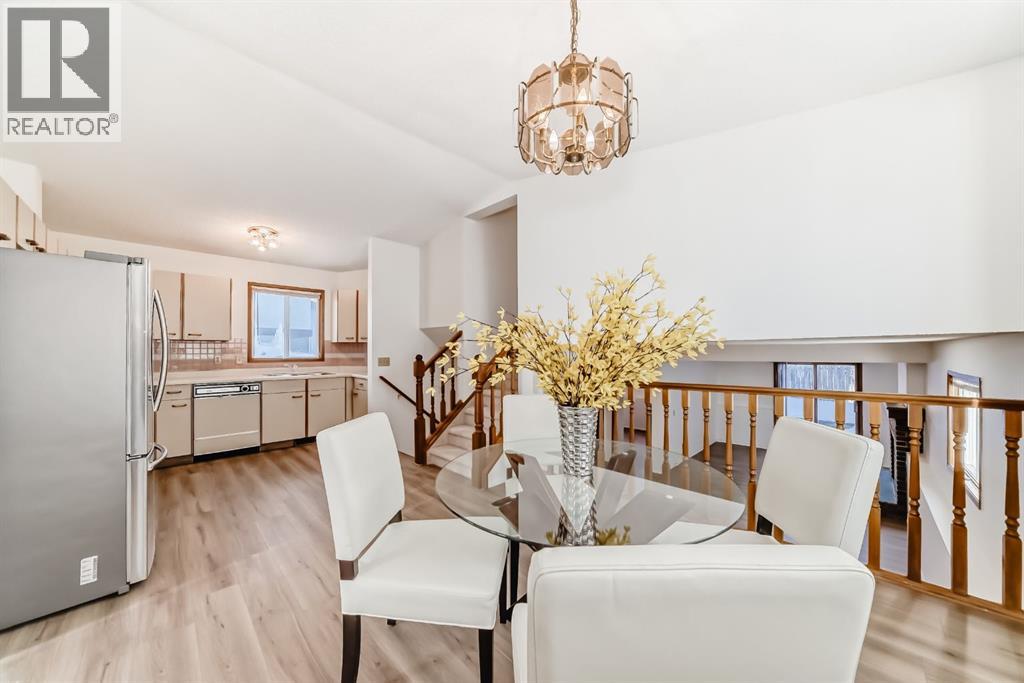 Single Family House 4 Level for Sale in  Cedardale Hill SW Cedarbrae Calgary 