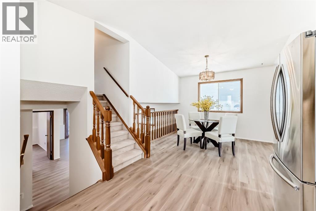 Single Family House 4 Level for Sale in  Cedardale Hill SW Cedarbrae Calgary 