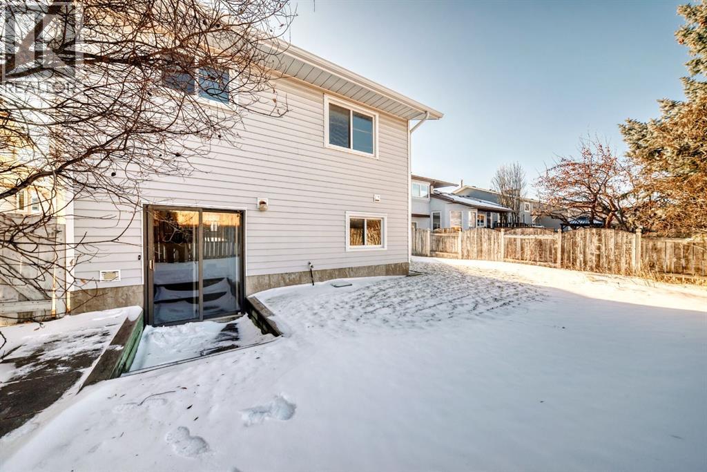 Single Family House 4 Level for Sale in  Cedardale Hill SW Cedarbrae Calgary 