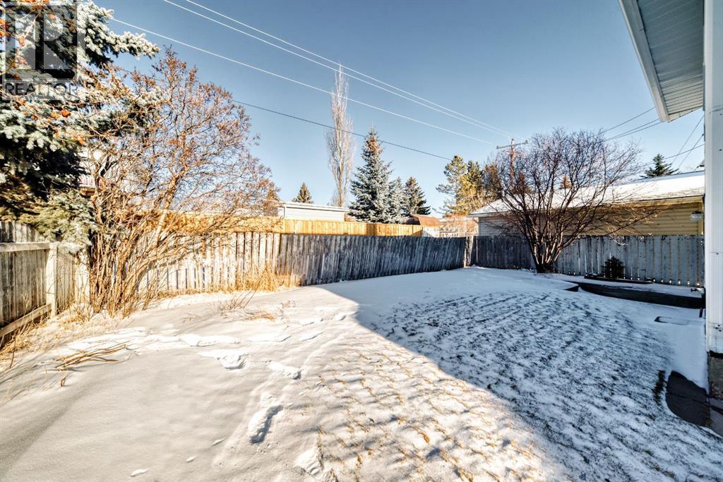 20 Cedardale Hill SW, Calgary, Alberta