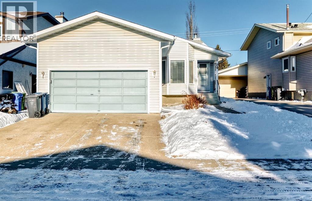 Single Family House 4 Level for Sale in  Cedardale Hill SW Cedarbrae Calgary 