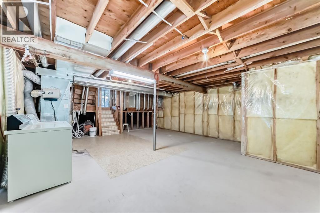 Single Family House 4 Level for Sale in  Cedardale Hill SW Cedarbrae Calgary 