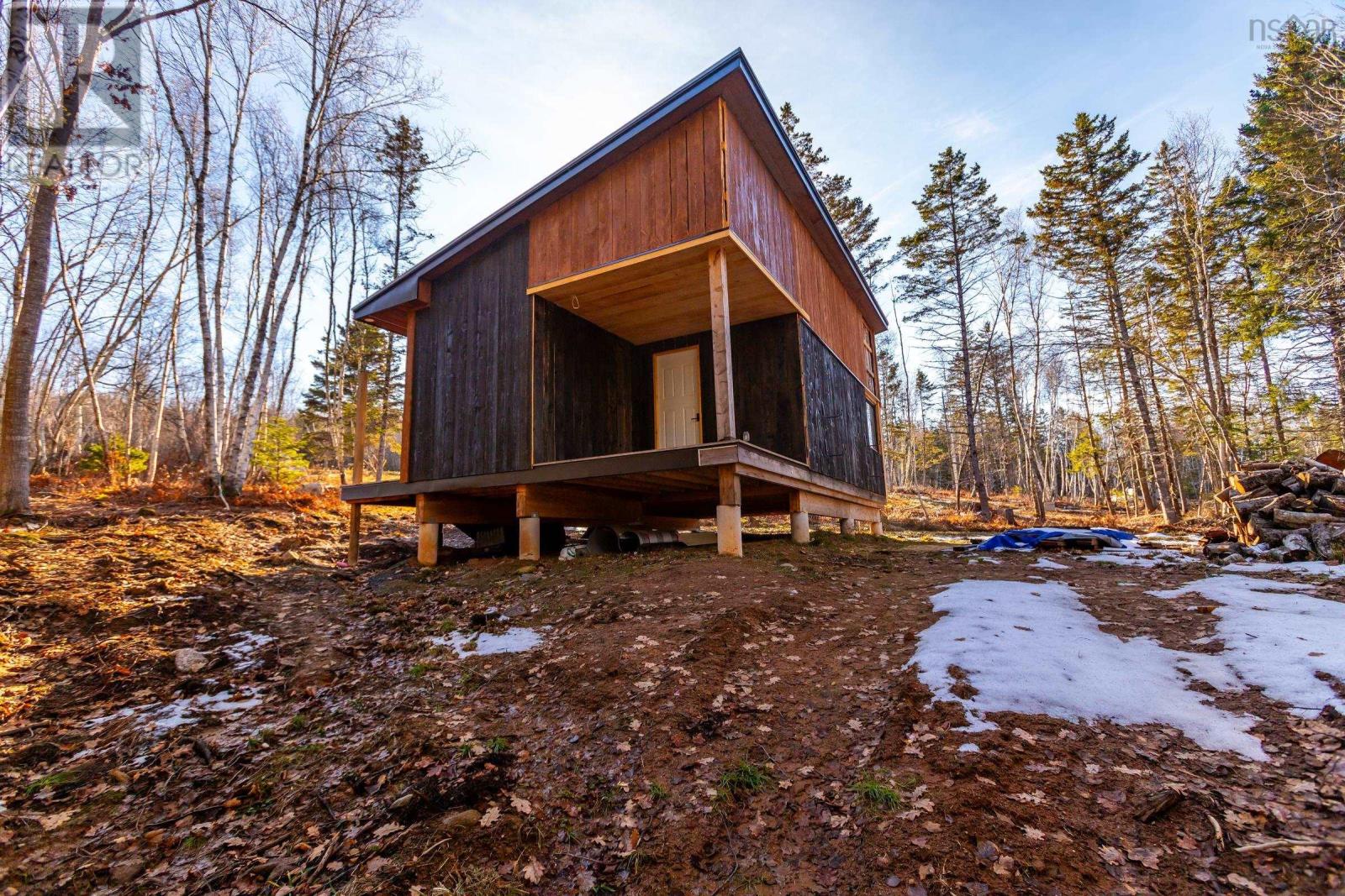 Property 22 of 25 of 207 Old Post Road