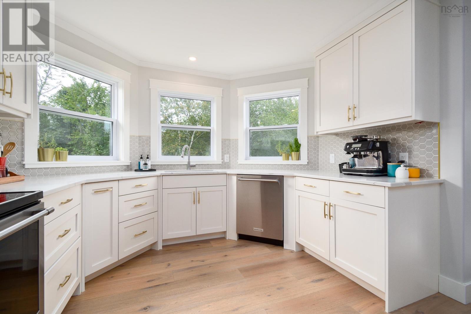 Property 25 of 46 of 44 Ferndell Crescent