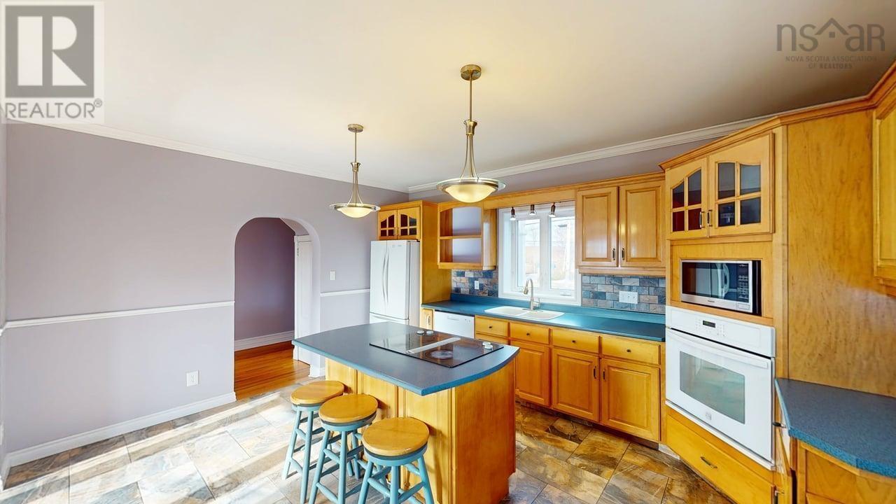 Property 7 of 21 of 2892 NS-376