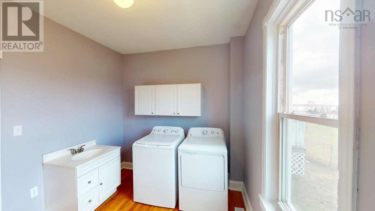 Property 4 of 21 of 2892 NS-376