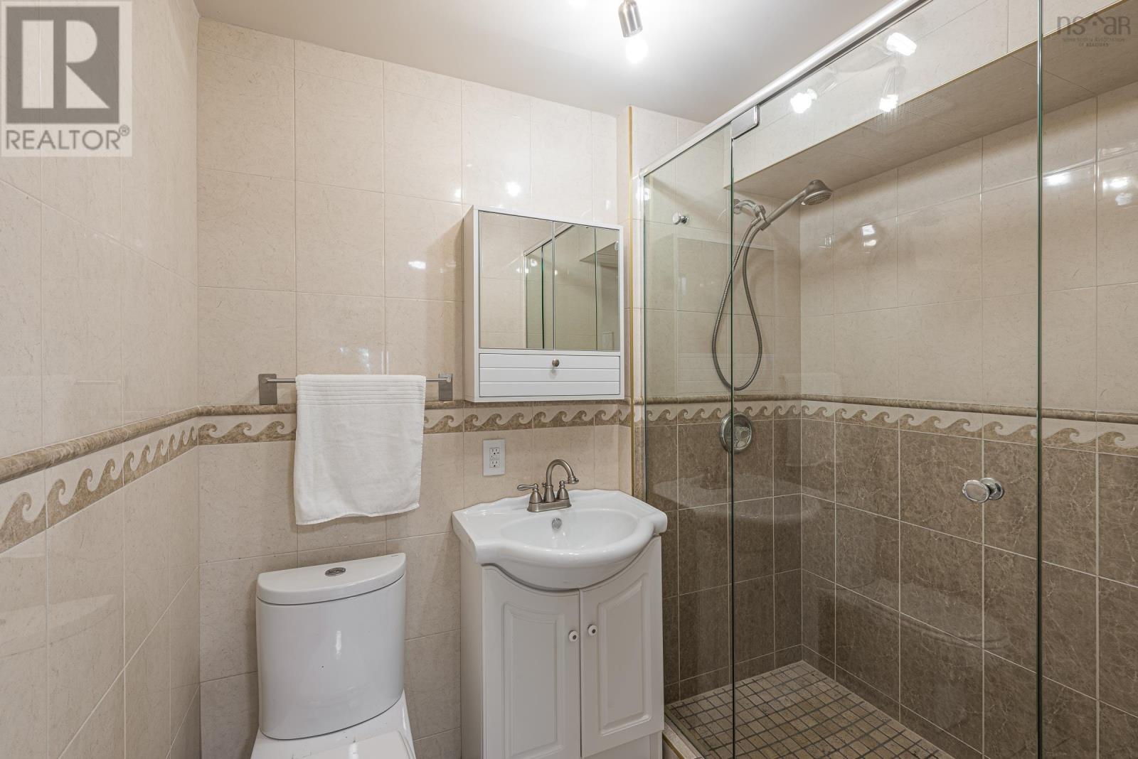 Property 30 of 43 of 129 Masons Point Road