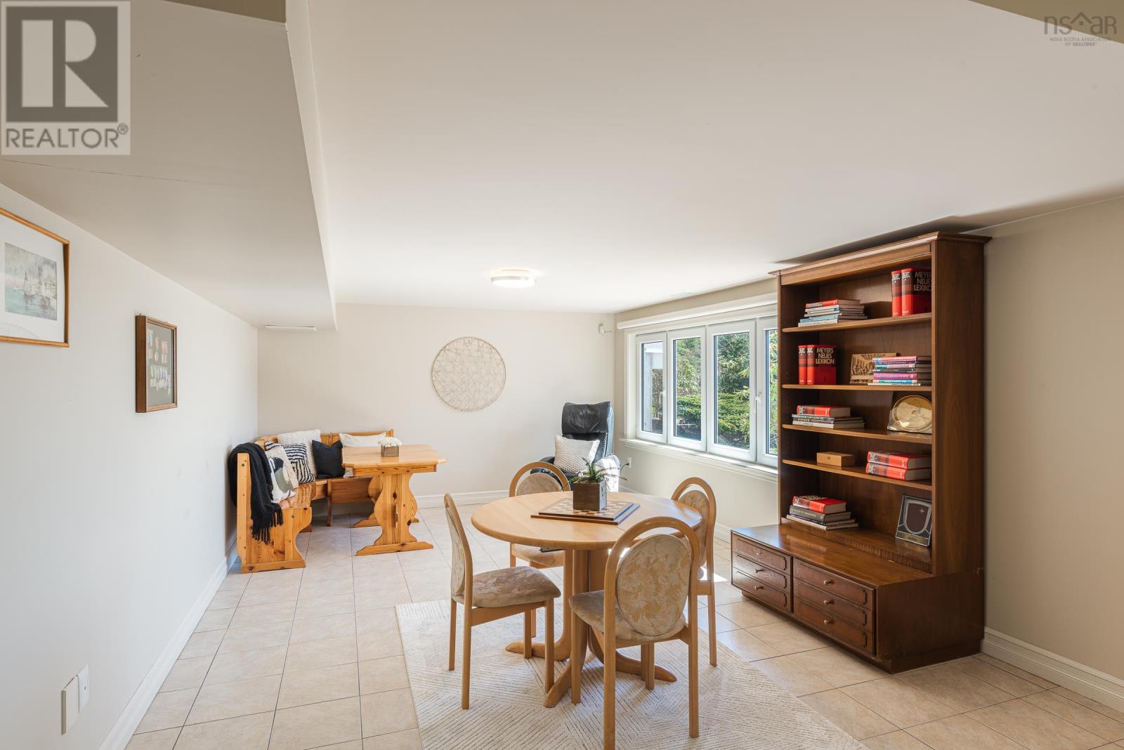 Property 25 of 43 of 129 Masons Point Road