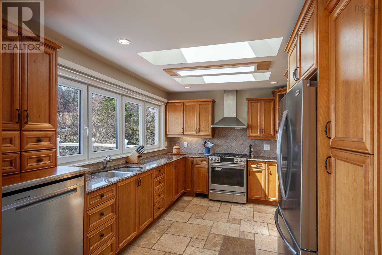 Property 5 of 43 of 129 Masons Point Road