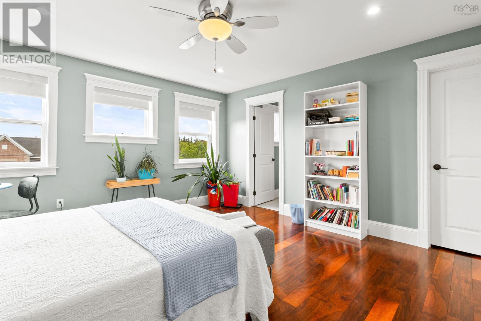 Property 22 of 38 of 55 Sophia Street