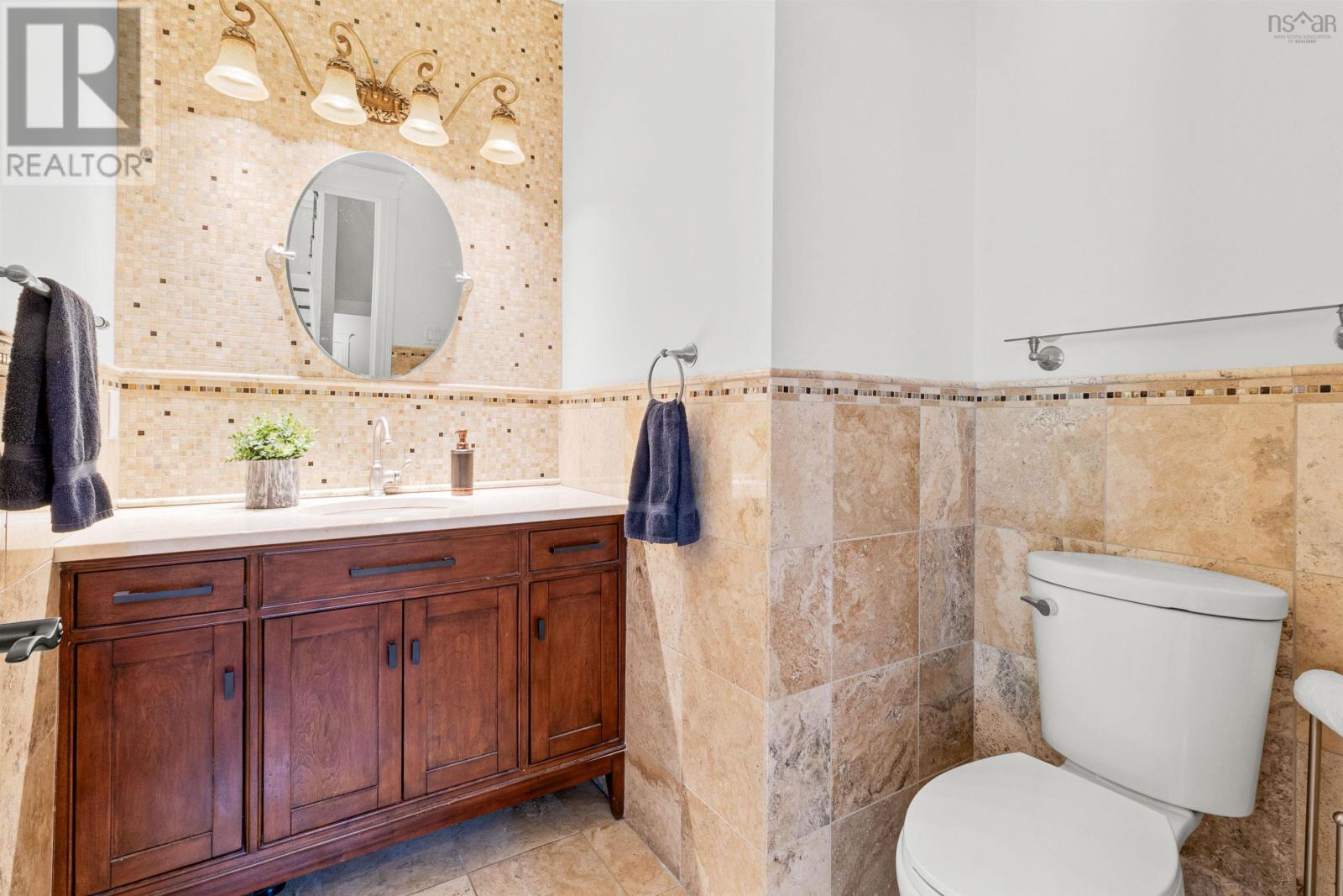 Property 33 of 38 of 55 Sophia Street