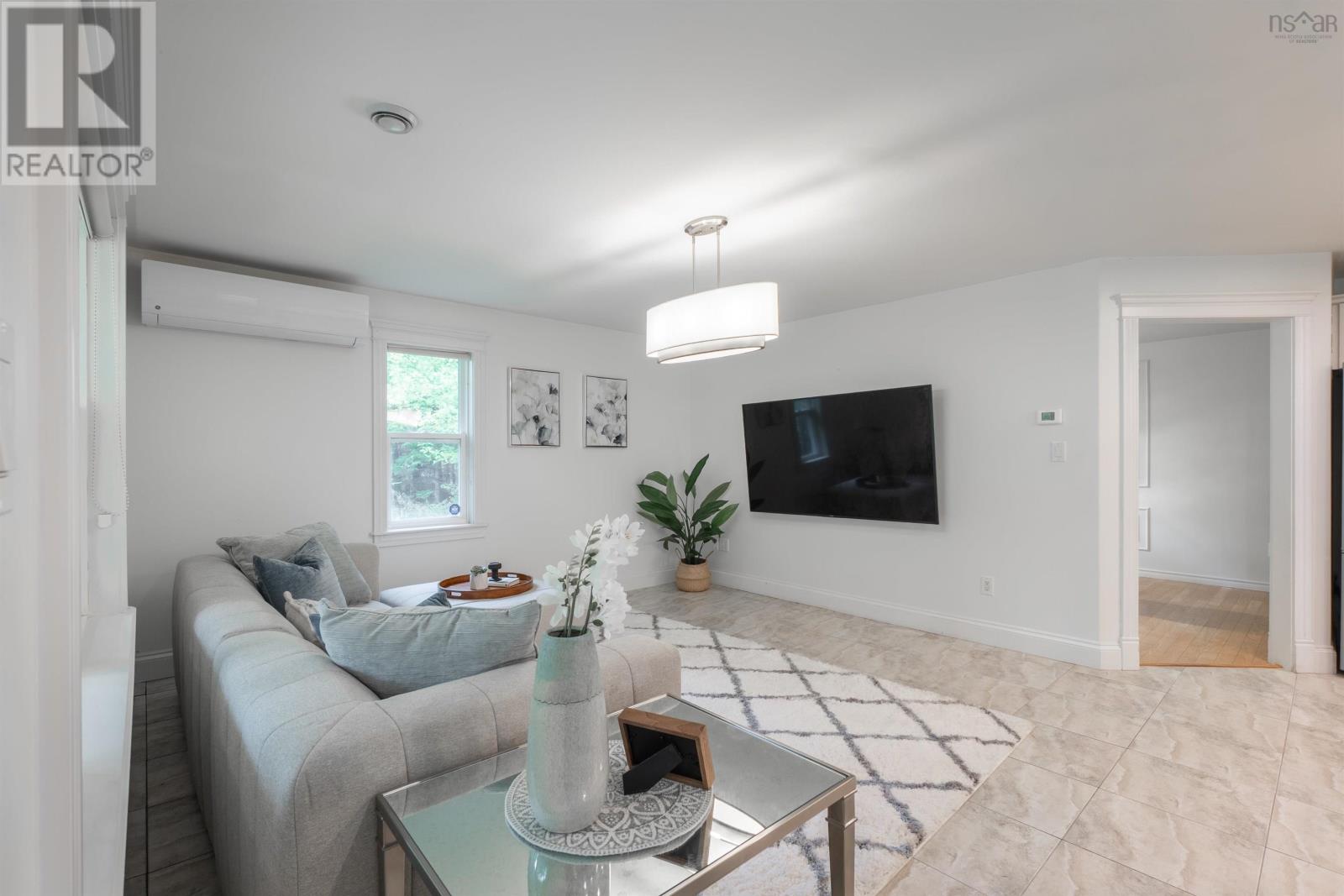 Property 18 of 47 of 10 Salto Drive