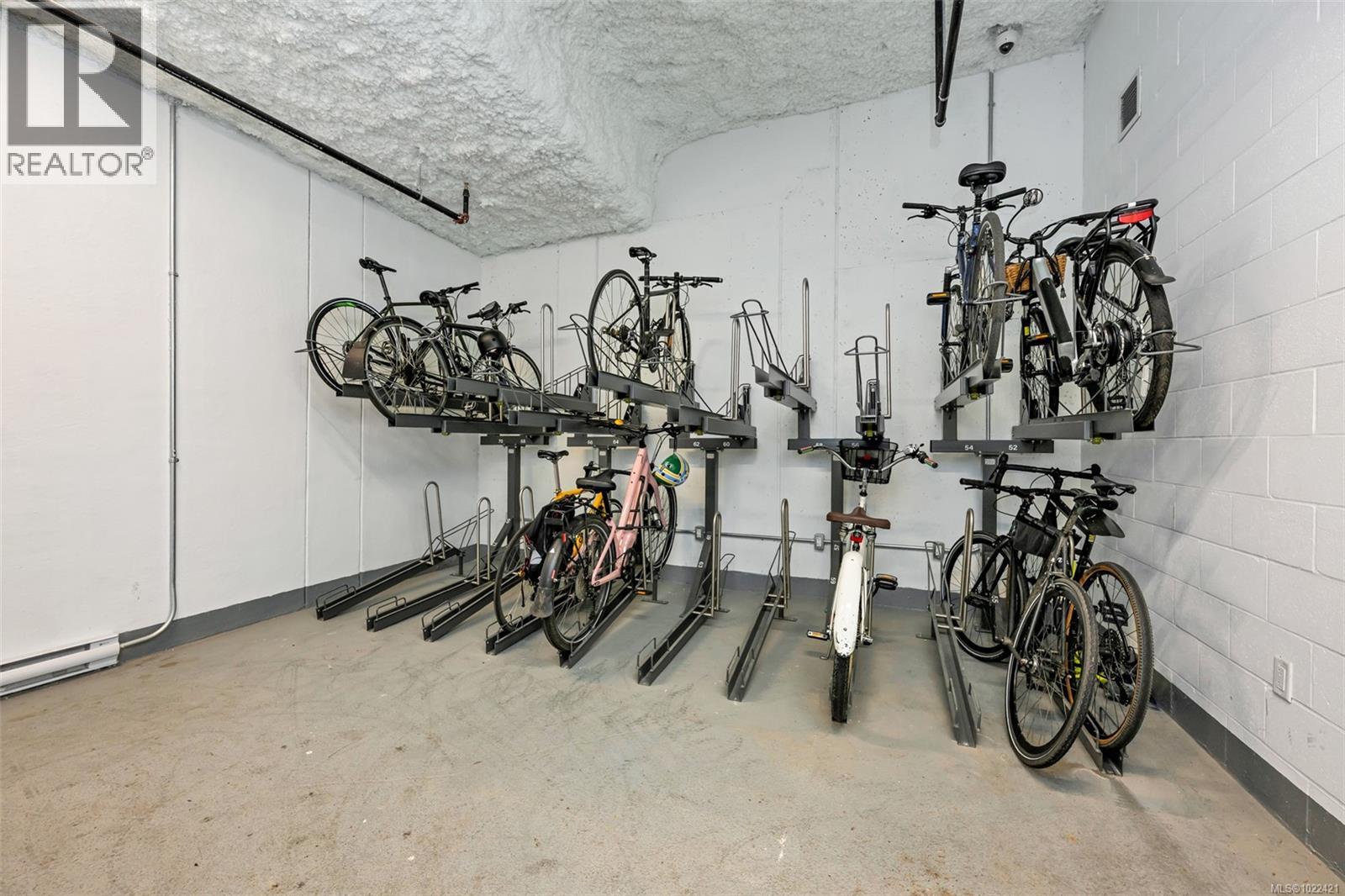 702 1100 Yates St, Victoria